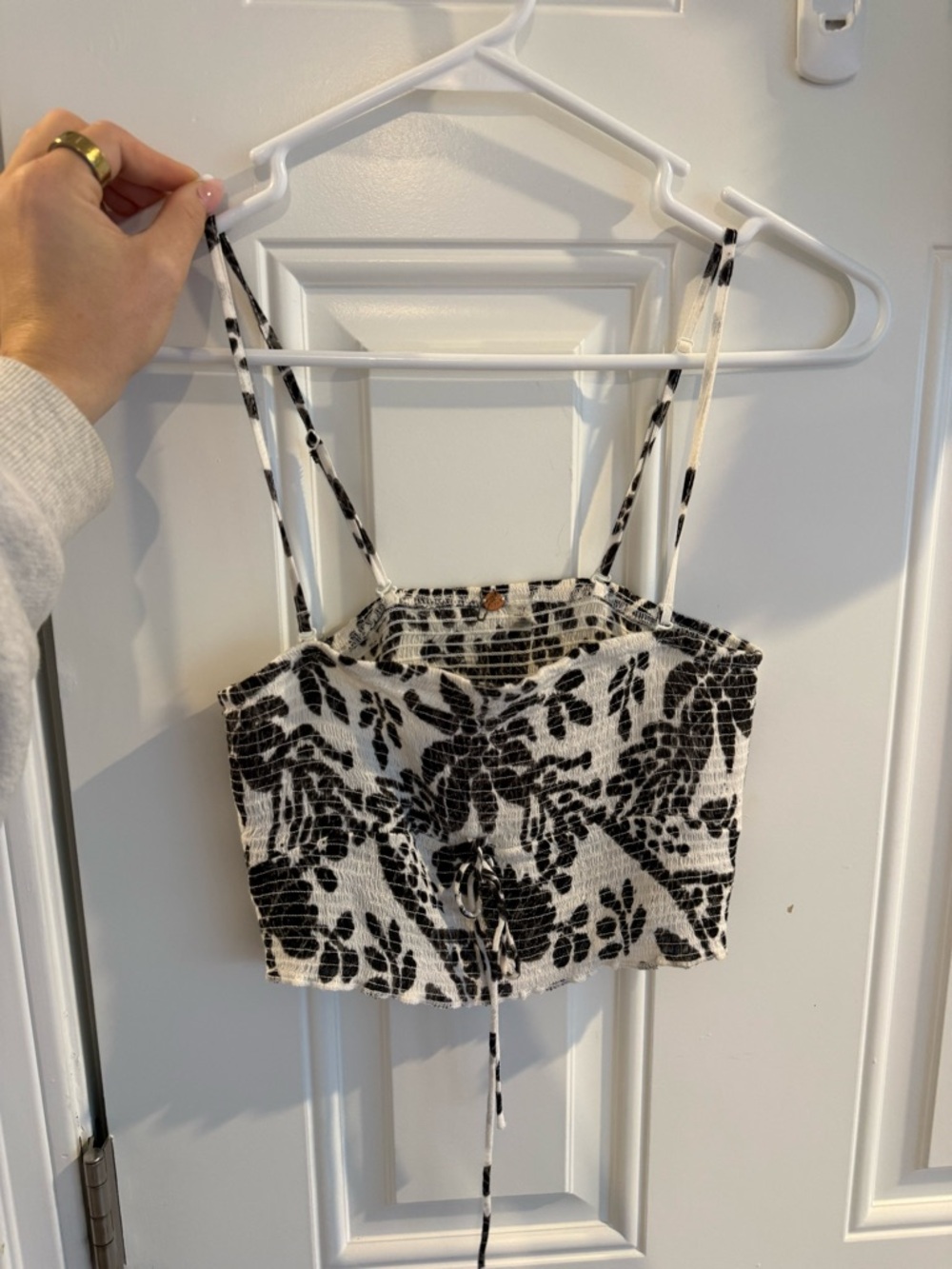 Free people - Black & White Floral Smocked crop Top - Women's